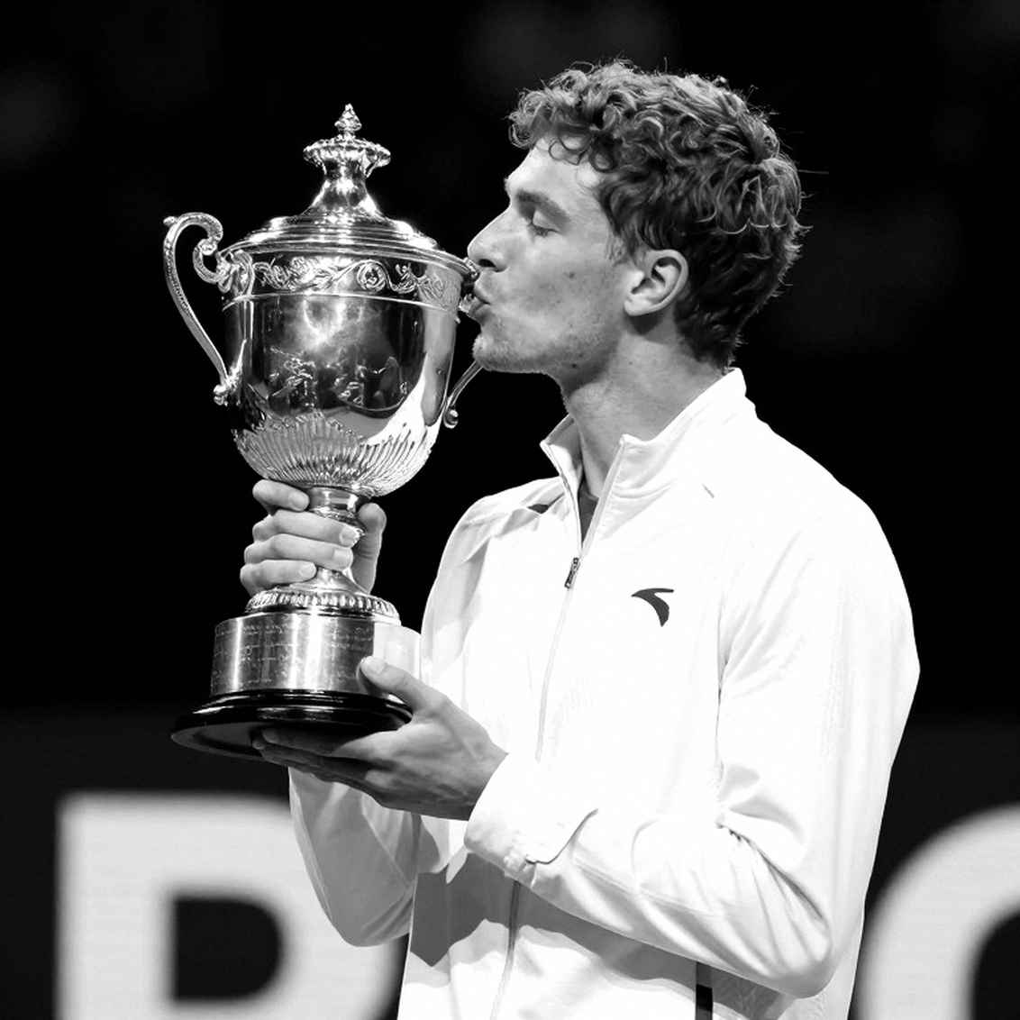 Vĩnh biệt cú trái tay một tay: Wawrinka rời US Open, kỷ nguyên vàng của quần vợt chính thức khép lại Vĩnh biệt cú trái tay một tay: Wawrinka rời US Open, kỷ nguyên vàng của quần vợt chính thức khép lại