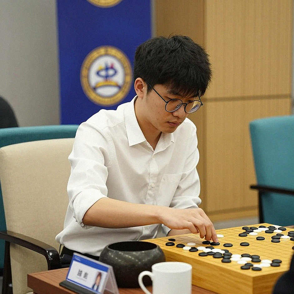 ChessBase Magazine #225: Bent Larsen trên bìa và Prague 2026 trong ruột số báo