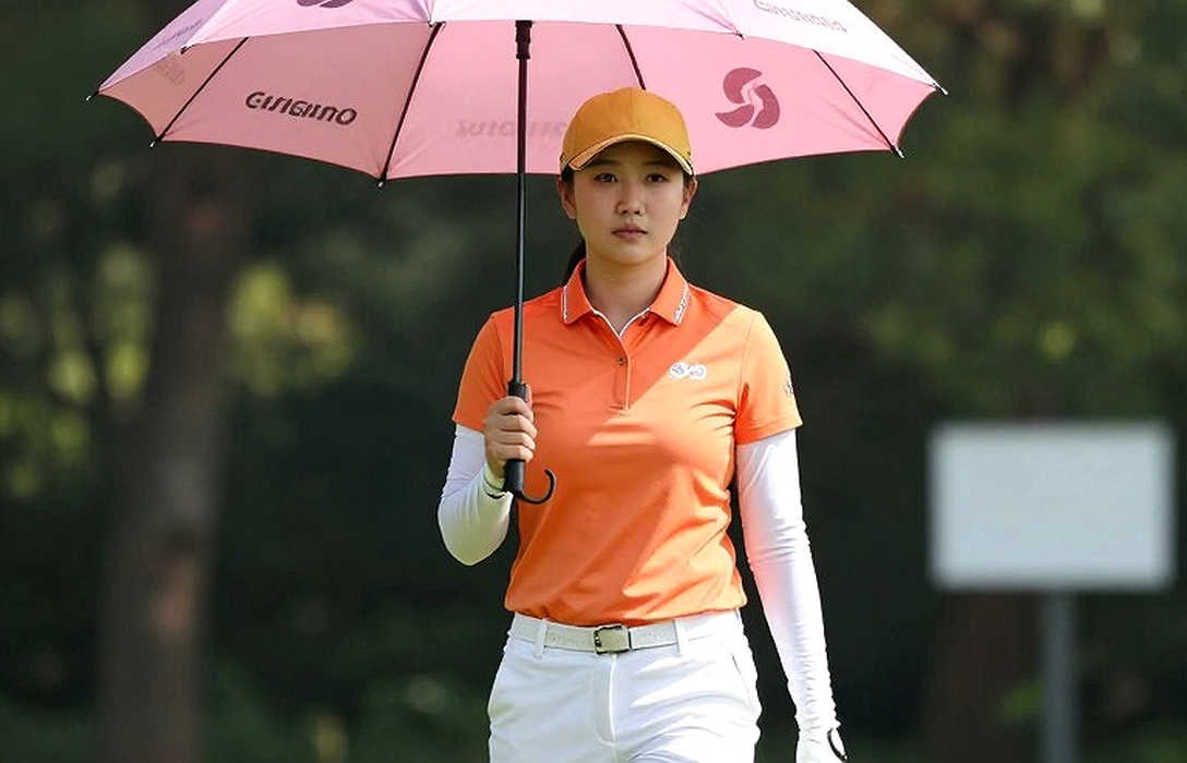 Small Changes for Big Improvements: Boring but Effective Golf Practice Tips from Top Coaches Mark Blackburn, Ralph Bauer and Others Small Changes for Big Improvements: Boring but Effective Golf Practice Tips from Top Coaches Mark Blackburn, Ralph Bauer and Others