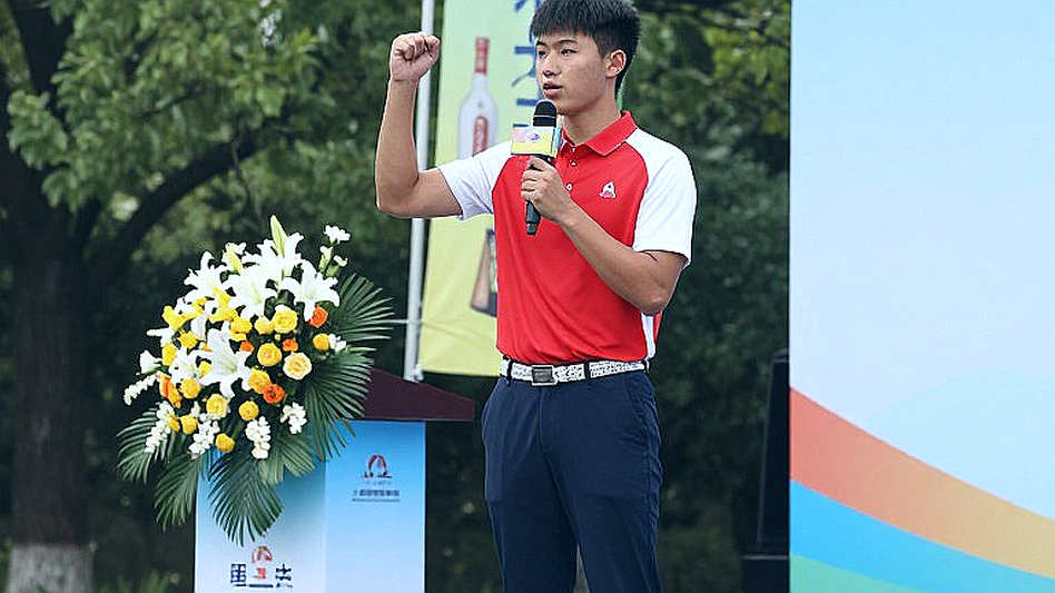 Tiger Woods có được lái xe golf? Câu hỏi làm bối rối luật sư quận trong buổi họp báo