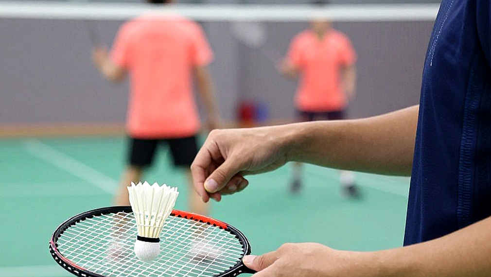 Nén không gian trong đơn nữ: thứ được quyết định trước khi quả cầu rời vợt